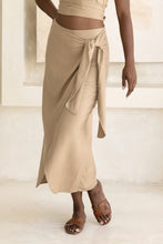 Load image into Gallery viewer, Zanadu Skirt - Rayon Herringbone/Tan