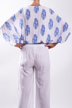 Load image into Gallery viewer, Jap Top/Blue Paisley
