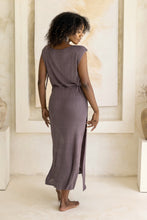 Load image into Gallery viewer, Arora Dress - Plum
