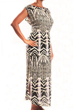 Load image into Gallery viewer, Africa Dress/Zebra
