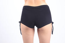 Load image into Gallery viewer, Zena Shorts/Bamboo Spandex Black
